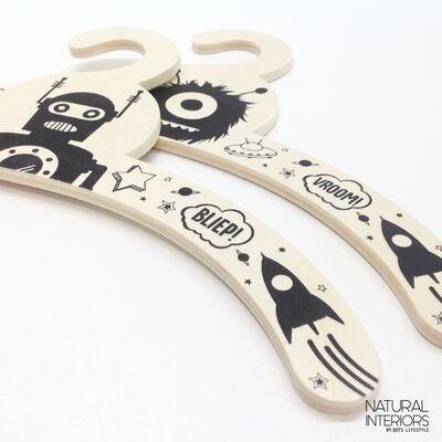 dots-houten-boy-kledinghangers